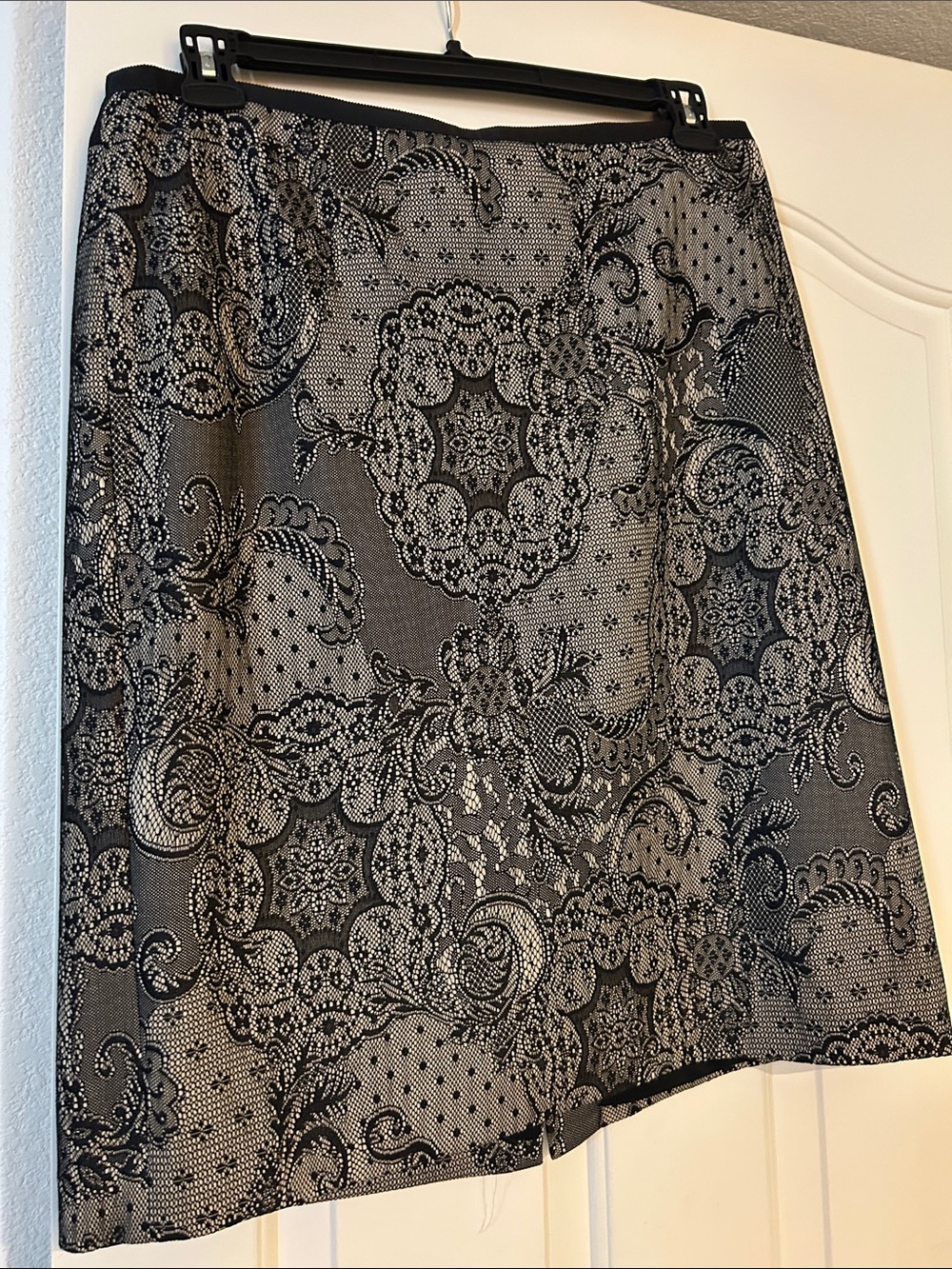 Ann Taylor Black and Cream Lace-Pattern A-Line Skirt